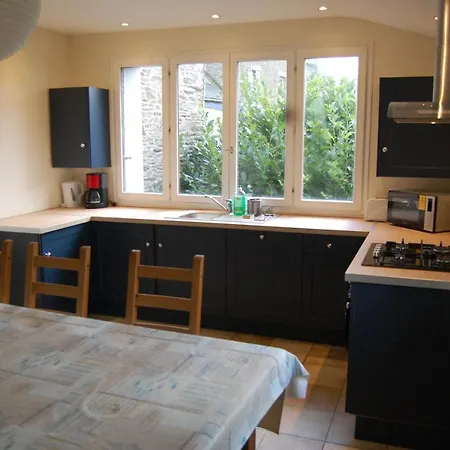 La Maison De Leonie Holiday home Plussulien